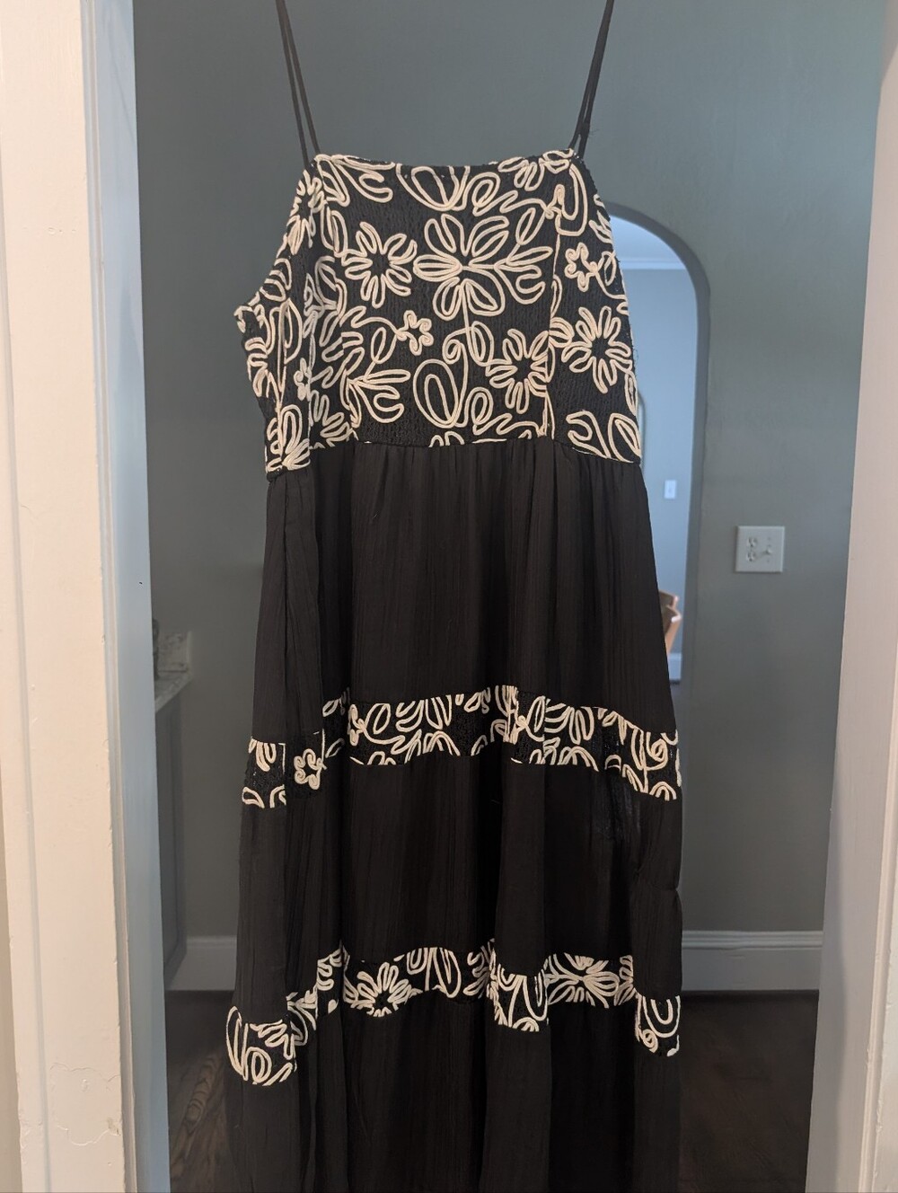 Hayden Los Angeles | Impressions Boutique | Black And White Floral Maxi Dress 1X